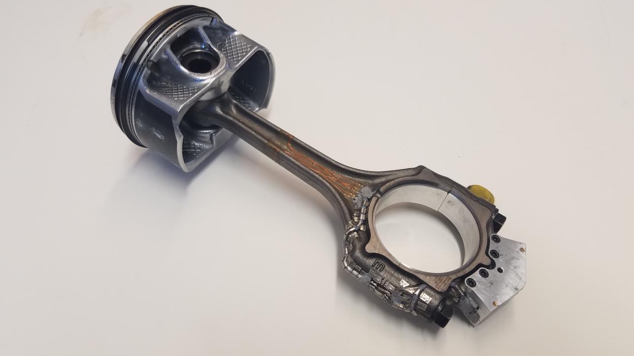 Strain gaged connecting rod